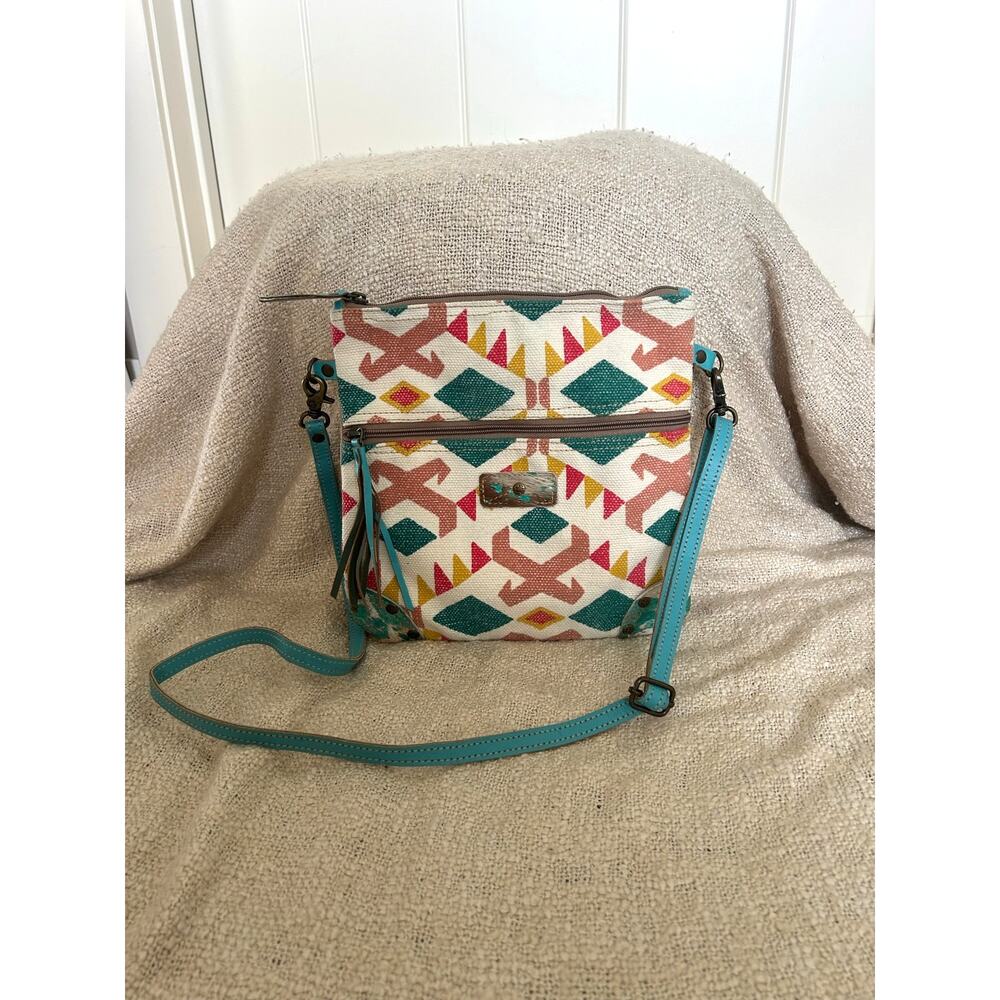 Bhrayna Bags Parida Pouch Handcrafted Aztec Western Shoulder/Crossbody Bag